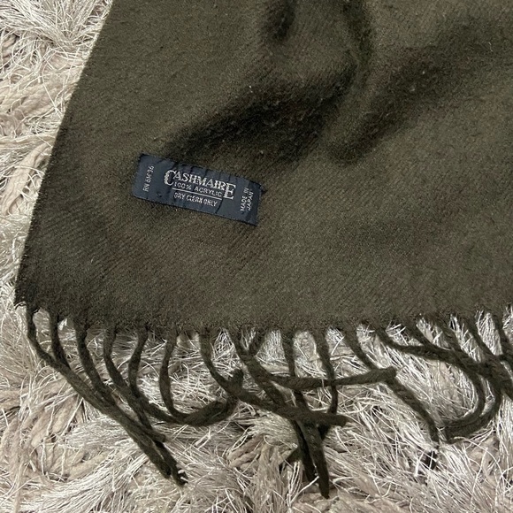 Cashmaire 100% acrylic olive green fringed edge unisex scarf. Used. - Picture 3 of 5
